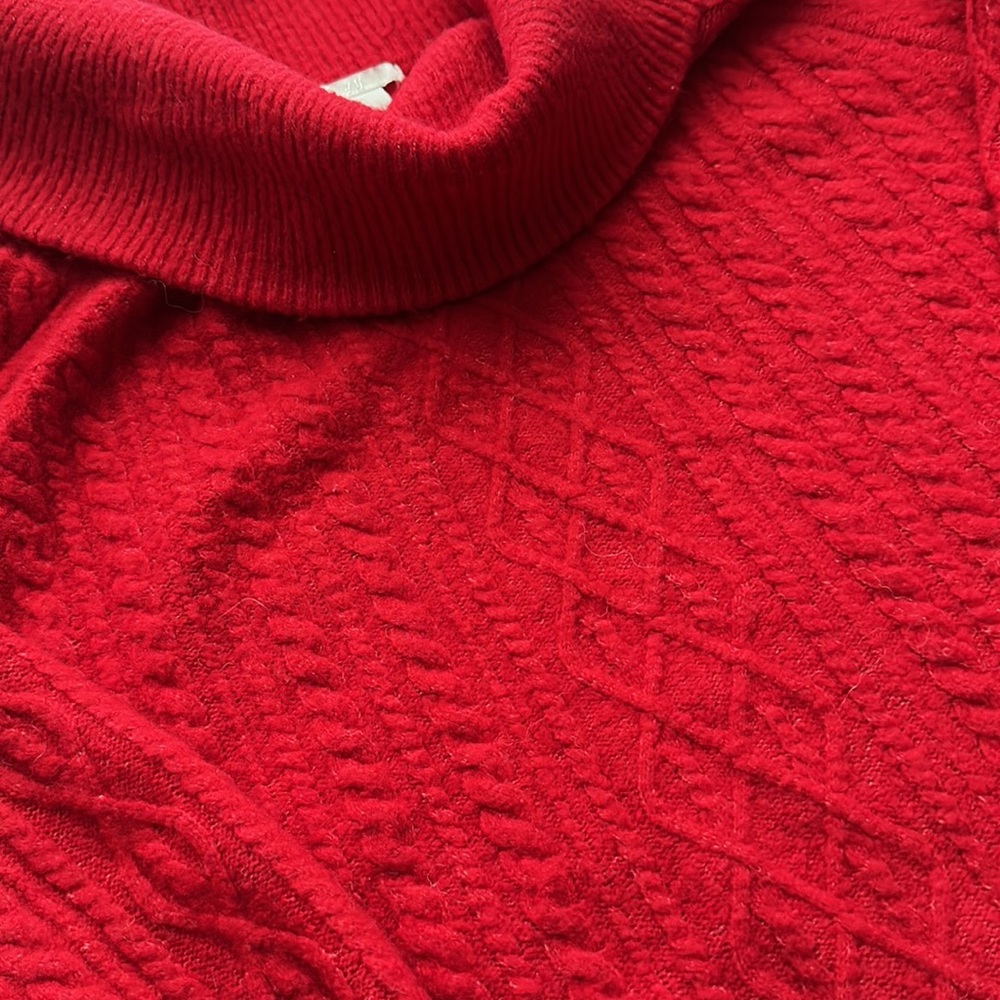 H&M sweater - Picture 2 of 3